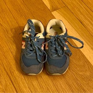 Toddler New Balance size 6 blue/red